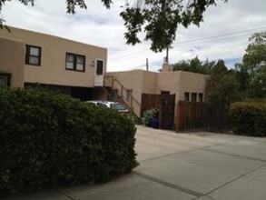 2139 Silver Ave SE in Albuquerque, NM - Building Photo - Building Photo