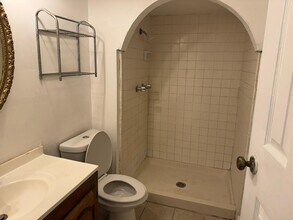 6110 W Ridgecreek Dr in Houston, TX - Foto de edificio - Building Photo