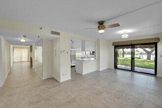 374 Golfview Rd in North Palm Beach, FL - Building Photo - Building Photo