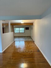 1219 SW 31st Terrace in Topeka, KS - Building Photo - Building Photo