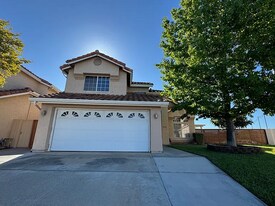12904 Sedge Ct in San Diego, CA - Building Photo