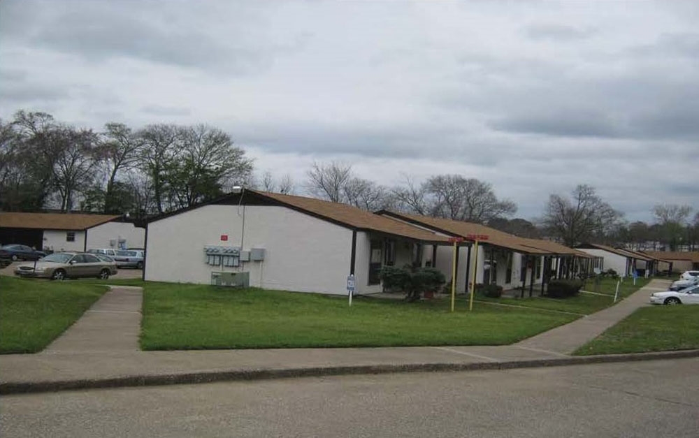 Inez Tims in Lufkin, TX - Foto de edificio