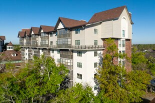 Unisen Senior Living in Tampa, FL - Building Photo