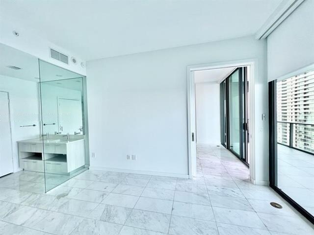 480 NE 31st St, Unit 902 in Miami, FL - Building Photo - Building Photo