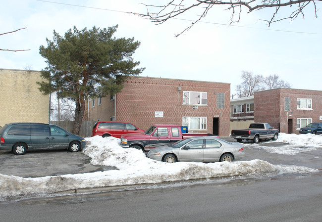 10500 Crown Rd in Franklin Park, IL - Building Photo - Building Photo