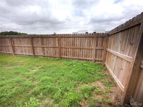 1001 N Maryland St, Unit 2 in Alton, TX - Building Photo - Building Photo