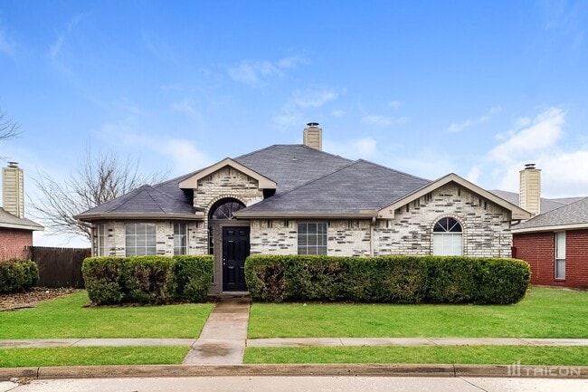 property at 2834 Coral Dr