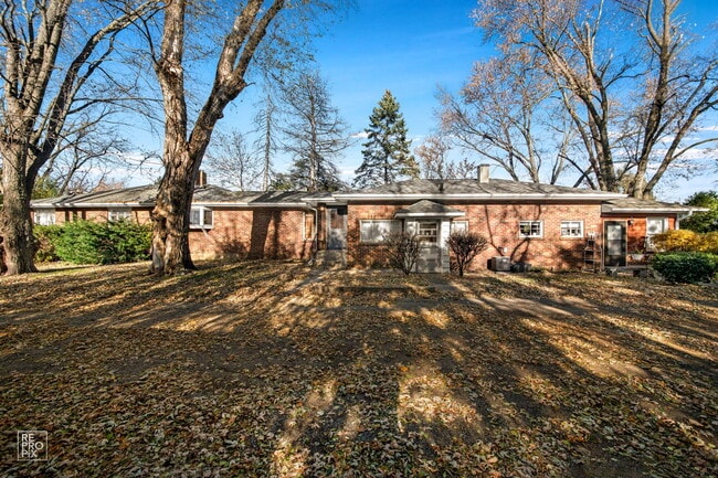 32857 N Alleghany Rd in Grayslake, IL - Building Photo - Building Photo