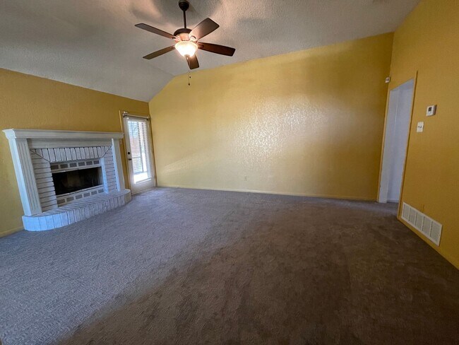 102 Patterson St in Copperas Cove, TX - Building Photo - Building Photo