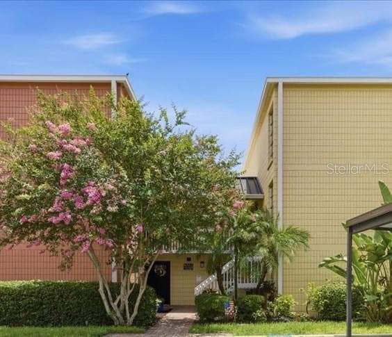 property at 2424 W Tampa Bay Blvd