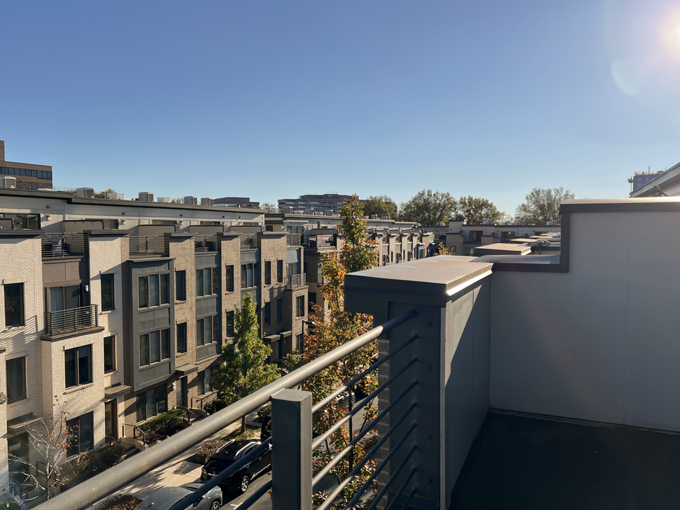 6603 Eames Way, Unit #2 in Bethesda, MD - Foto de edificio