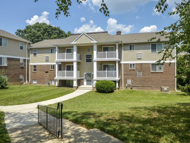 Glen Eagle Village Apartments in Newark, DE - Building Photo