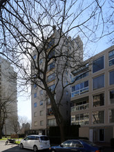 Sunset and Sea Apartments in Vancouver, BC - Building Photo - Building Photo