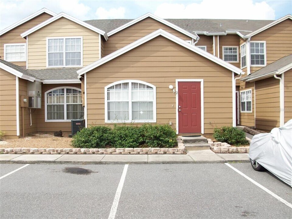 529 Washington Palm Loop in Davenport, FL - Building Photo