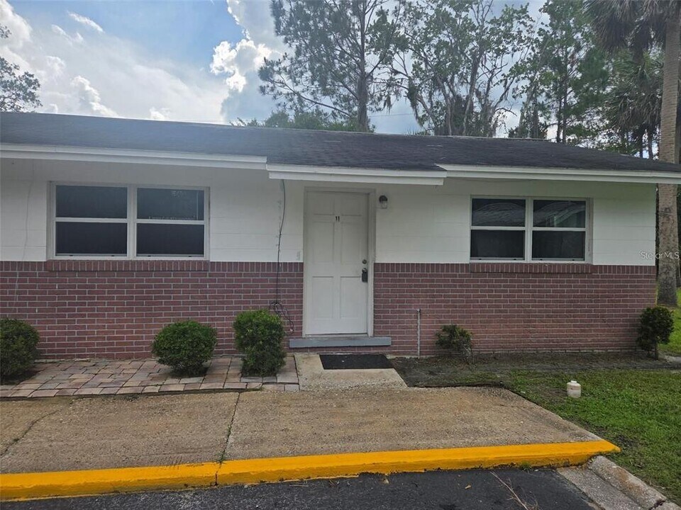 401 Hibiscus Ave in Bunnell, FL - Building Photo