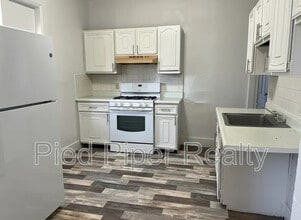 404 E Prospect Terrace in Freeport, IL - Building Photo - Building Photo