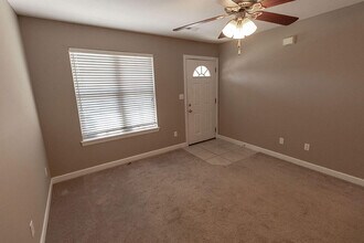 4802 Edenton Blvd in Columbia, MO - Building Photo - Building Photo