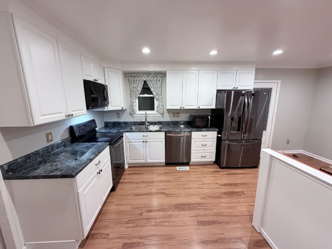 217 Ridgecrest Dr in Williamston, SC - Building Photo - Building Photo