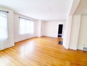 18231 Winslow Rd in Shaker Heights, OH - Building Photo - Building Photo