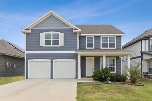8982 Delway Dr in Providence Village, TX - Building Photo