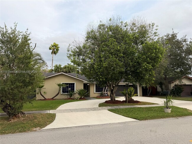 10241 SW 132nd Ave in Miami, FL - Building Photo - Building Photo