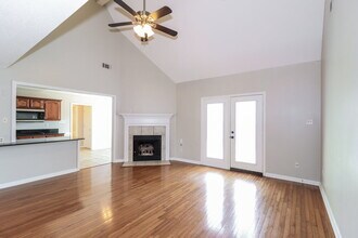 8893 Wenham Cove E in Memphis, TN - Building Photo - Building Photo