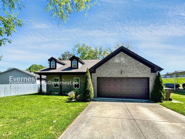 property at 2609 Vista Ln