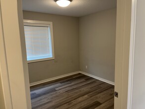 956 19th Ave NE, Unit 3 in Minneapolis, MN - Foto de edificio - Building Photo