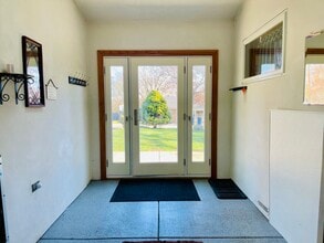 37020 N Helen Dr in Lake Villa, IL - Building Photo - Building Photo