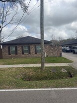 314 N Ormsby St in Alvin, TX - Building Photo