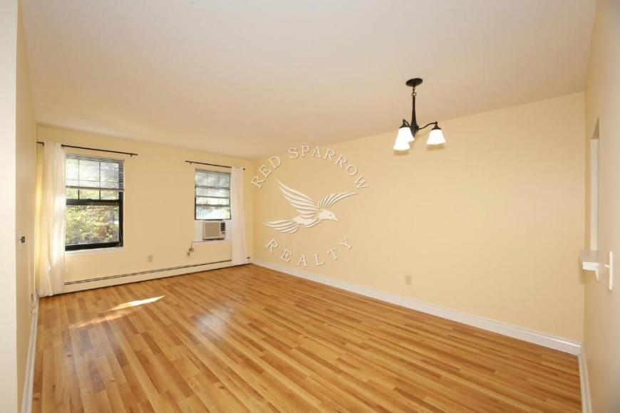 237 E 110th St in New York, NY - Building Photo