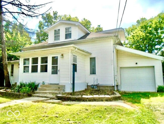 property at 1801 S Luick Ave