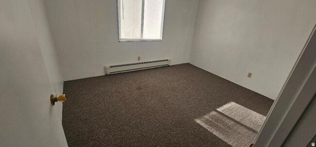 165 W 250 N in Elmo, UT - Foto de edificio - Building Photo