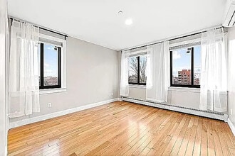 42-32 147th St in Queens, NY - Building Photo - Building Photo