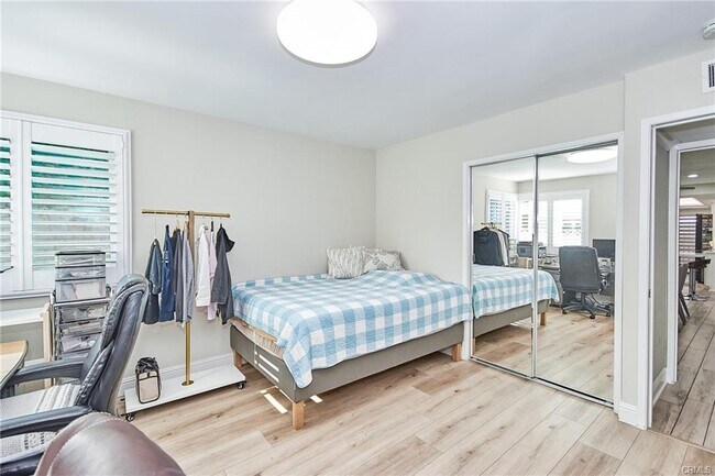 11321 Martha Ann Dr in Los Alamitos, CA - Building Photo - Building Photo