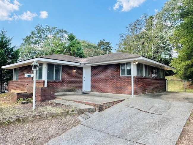 property at 807 Gillespie St