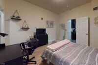 2129 N 17th St photo'