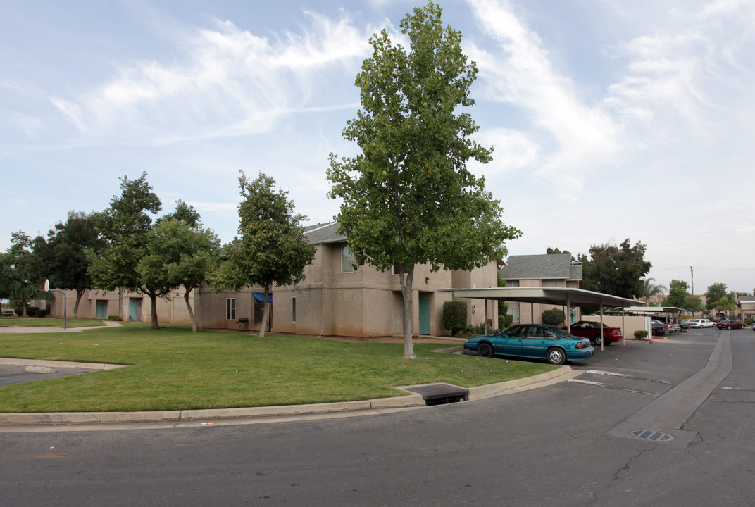 Orchard Village Apartments in Orange Cove, CA - Building Photo