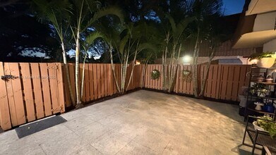 206 Charter Way in West Palm Beach, FL - Building Photo - Building Photo