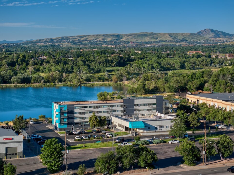 Tabor Lake in Wheat Ridge, CO - Building Photo