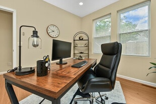 1220 E Pacific St in Springfield, MO - Building Photo