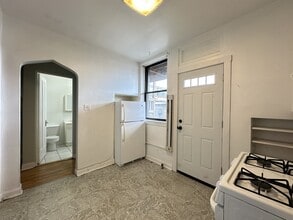 4333 N Wolcott Ave, Unit 4333 N Wolcott in Chicago, IL - Building Photo - Building Photo