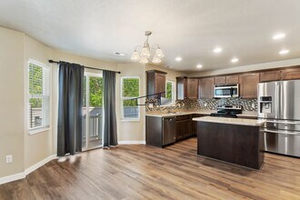 1029 N 740 W in Centerville, UT - Building Photo - Building Photo