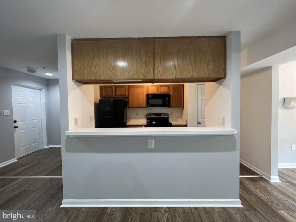 2071 Alice Ave-Unit -304 in Oxon Hill, MD - Building Photo
