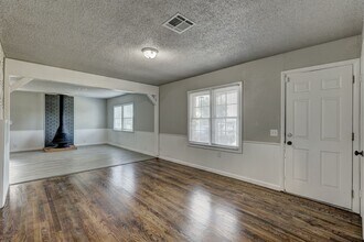 10724 Le Jean Dr in Midwest City, OK - Building Photo - Building Photo