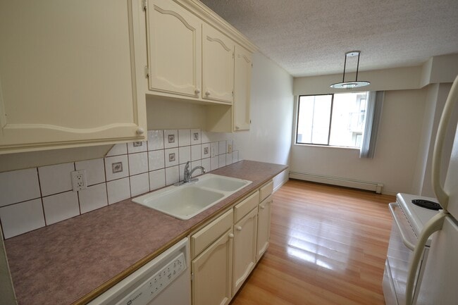 1909-1909 Salton Rd in Abbotsford, BC - Building Photo - Building Photo