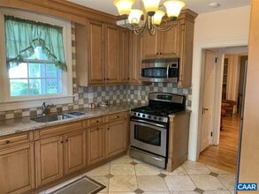 1902 Fendall Ave in Charlottesville, VA - Building Photo - Building Photo