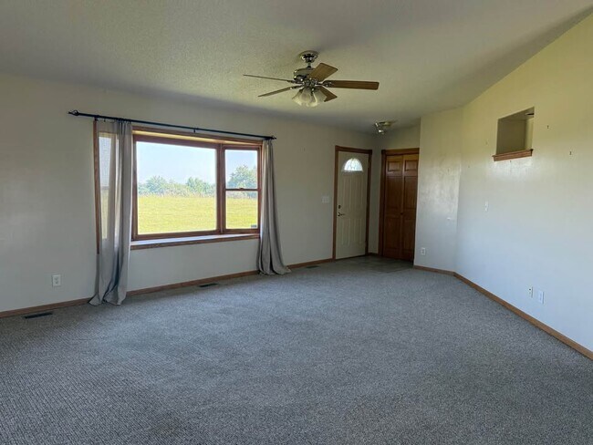 35270 W Walker Rd in Sutherland, NE - Building Photo - Building Photo
