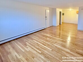 8 Riverside St in Watertown, MA - Building Photo - Building Photo