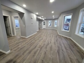 166 Northampton Ave in Springfield, MA - Building Photo - Building Photo